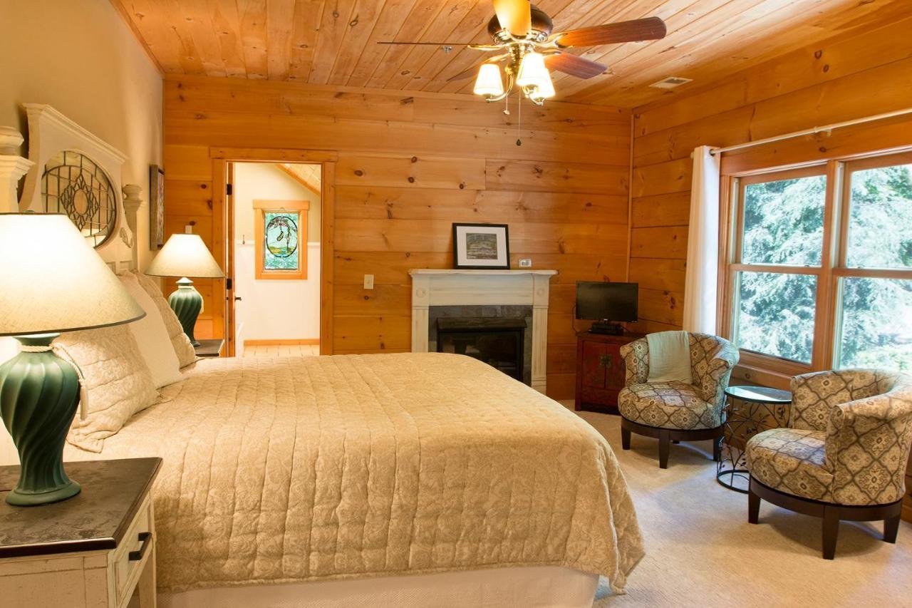Lazy Bear Lodge Valle Crucis Exterior foto